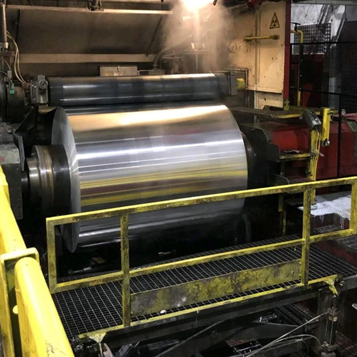 Alumiiniumfooliumrull Jumbo sulam 1235 toiduklass