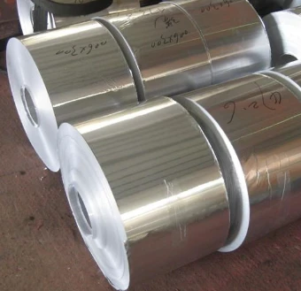 Alumiiniumfoolium suures rullis
